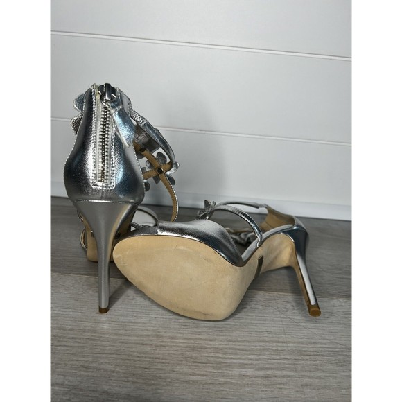 Badgley Mischka Women’s 4.5 inch 3D flower Stilettos Pumps Silver Size 5M - Picture 4 of 7